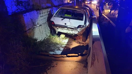 Detenido en Vigo un conductor 'kamikaze' que circuló 14 km en sentido contrario Detenido en Vigo un conductor 'kamikaze' que circuló 14 km en sentido contrario