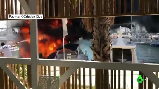 Imagen del barco envuelto en llamas. Imagen del barco envuelto en llamas.