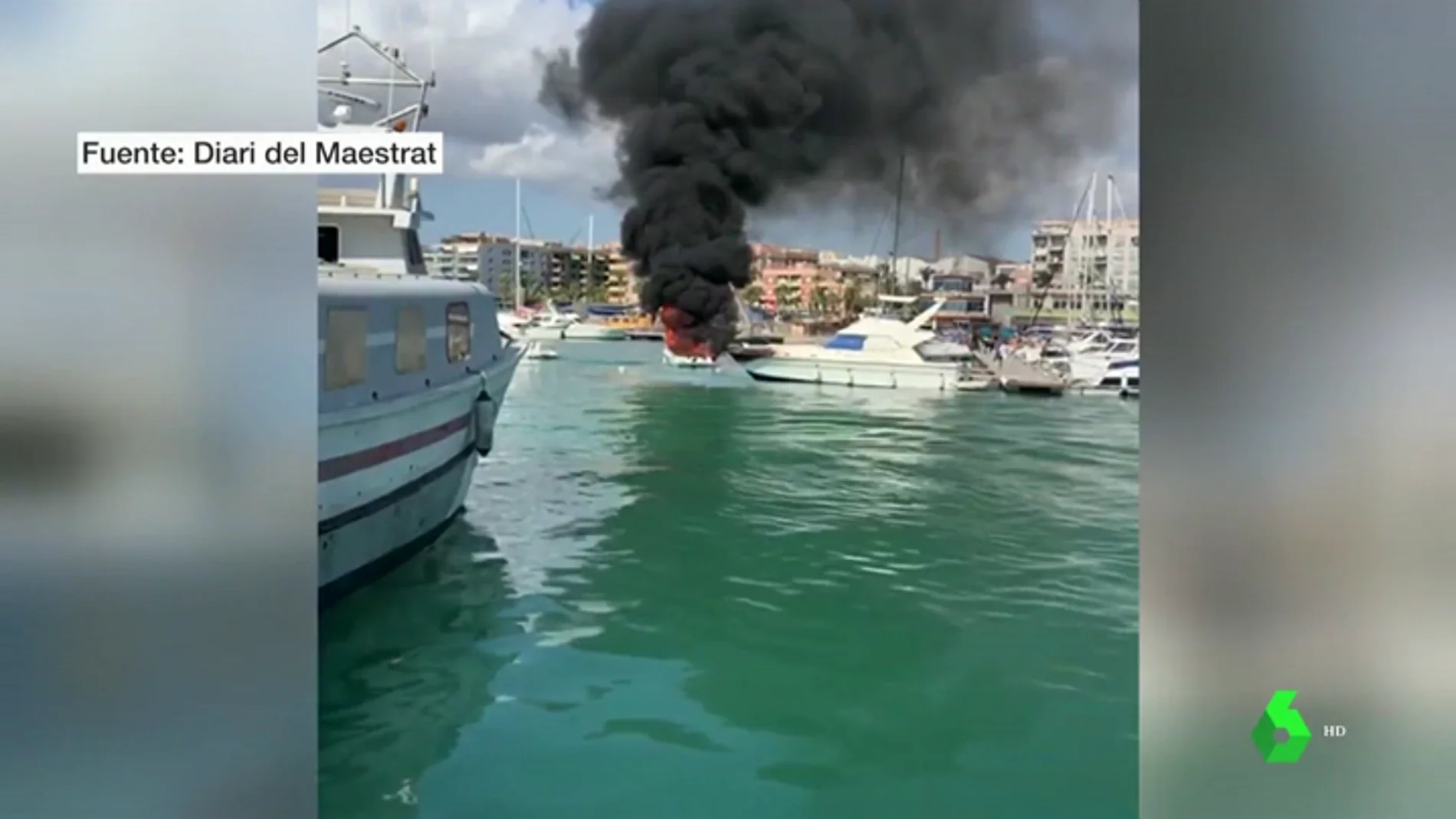 Seis heridos en el incendio de un barco de recreo en el Náutico de Benicarló