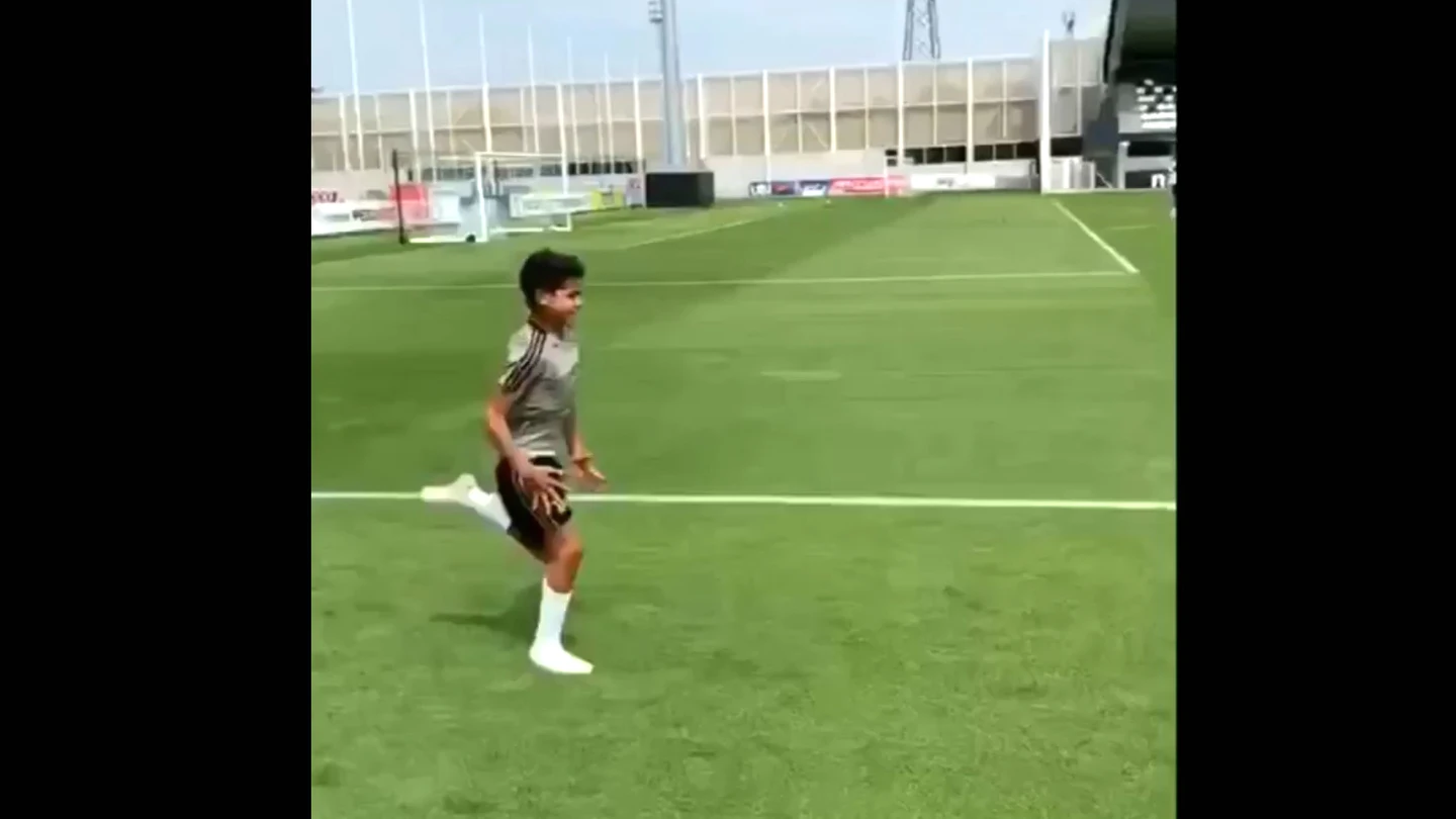 Cristiano Jr, entrenándose con la Juventus Cristiano Jr, entrenándose con la Juventus
