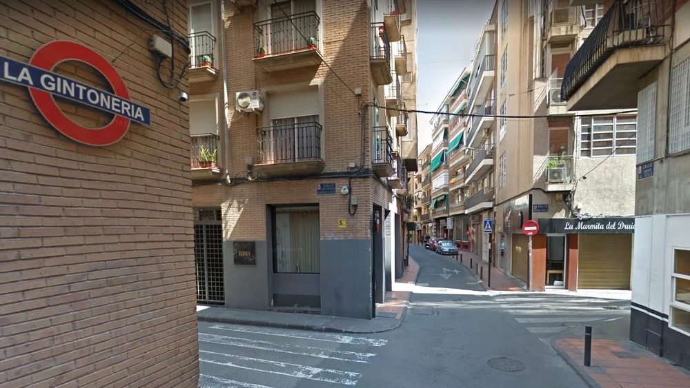 Calle en la que fue encontrada la joven