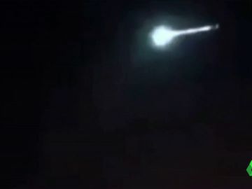 Avistan una gran bola de fuego en varios puntos del litoral catalán Avistan una gran bola de fuego en varios puntos del litoral catalán