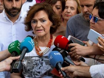 Carmen Calvo durante su visita a la feria de Málaga Carmen Calvo durante su visita a la feria de Málaga