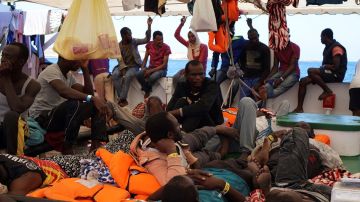 Imagen de los migrantes a bordo del Open Arms