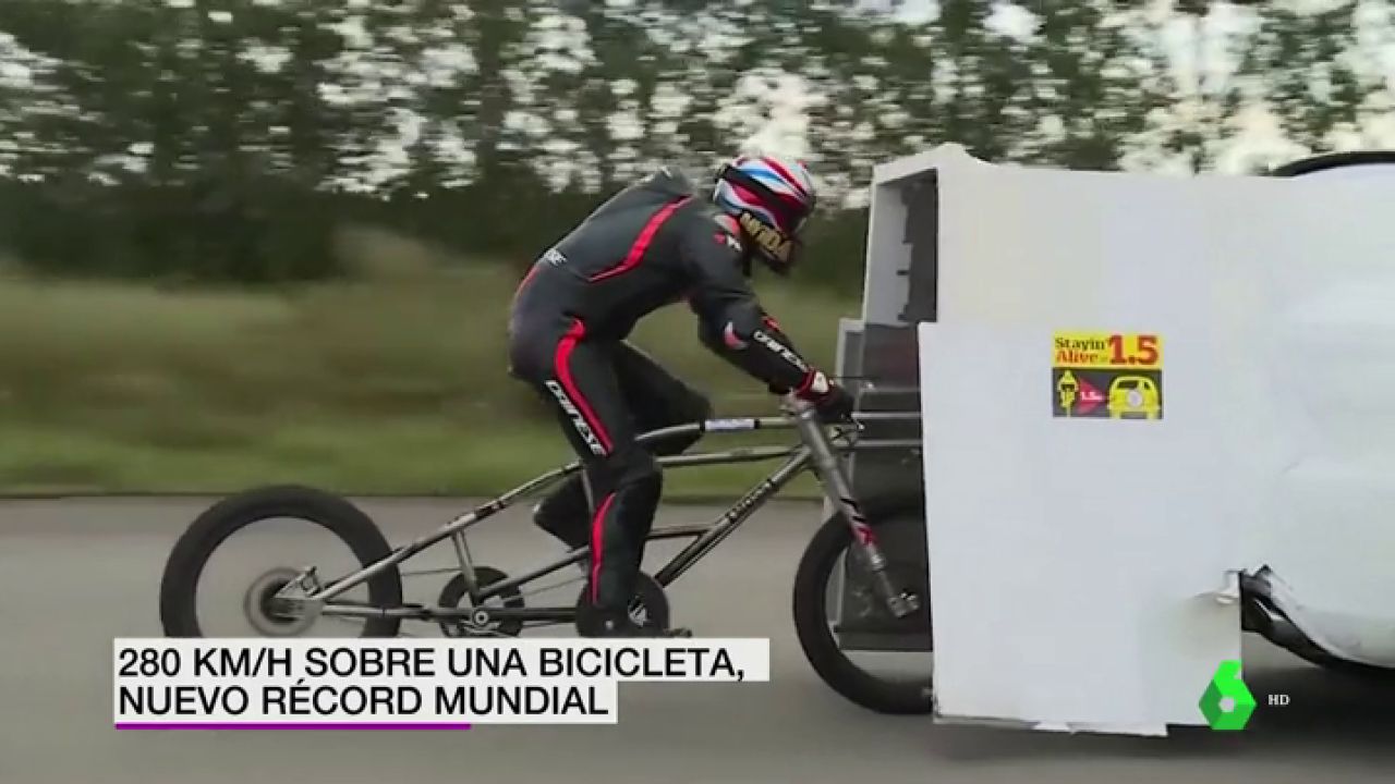 Velocidad de una cheap bicicleta de carreras