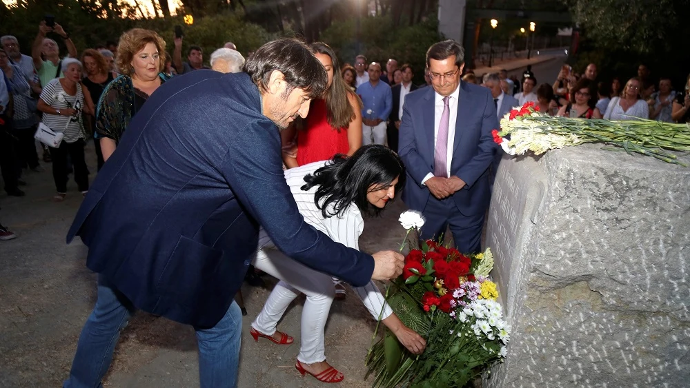 Homenaje a Federico García Lorca en Granada.