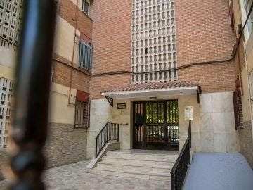 Fachada del inmueble donde presuntamente de produjo la violación múltiple a una mujer en Murcia Fachada del inmueble donde presuntamente de produjo la violación múltiple a una mujer en Murcia