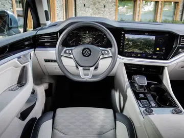 Interior del nuevo Volkswagen Golf Interior del nuevo Volkswagen Golf