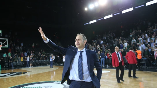 El entrenador de baloncesto David Blatt El entrenador de baloncesto David Blatt