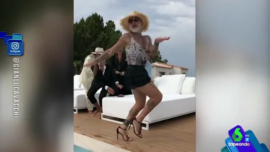 Paula Prendes flipa con el cuerpo de Gianluca Vacchi en el vídeo 'de su transformación' ZAPEANDO