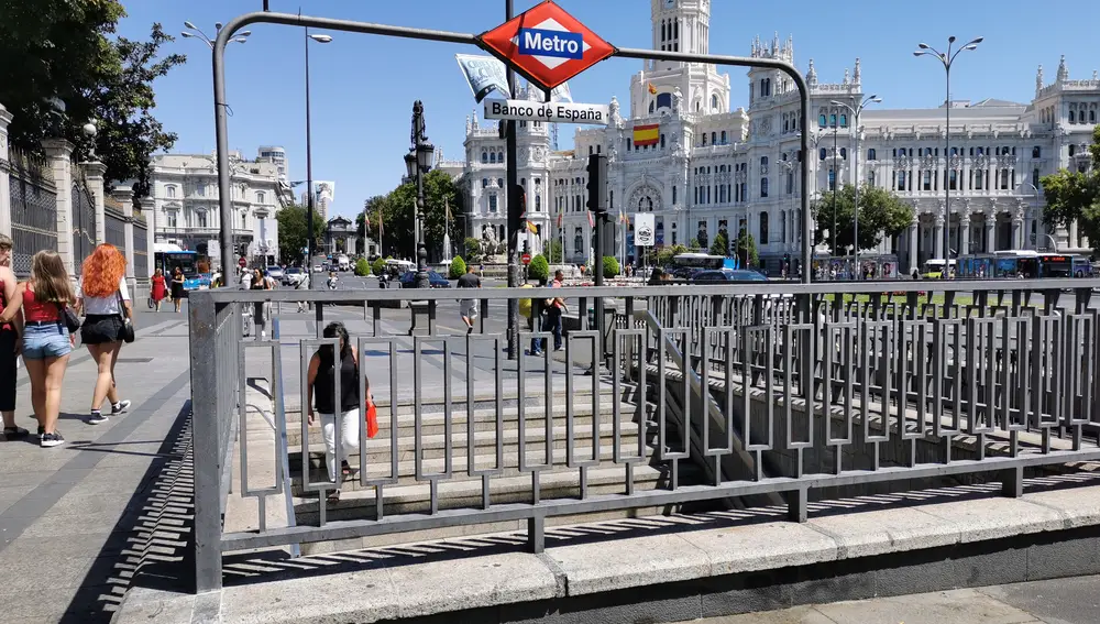 La puerta secreta del Ratoncito Pérez para acceder a Metro de Madrid