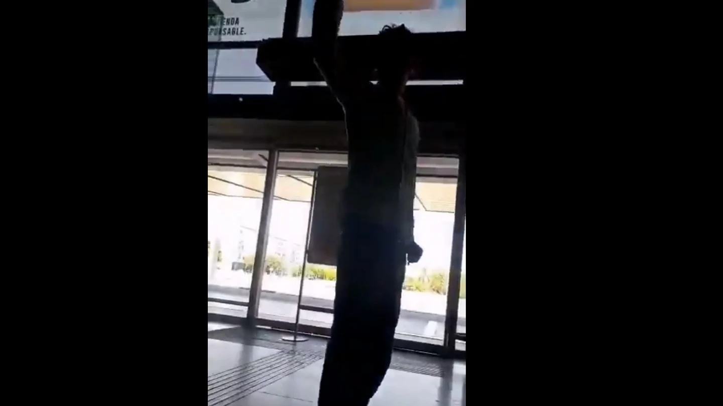 El joven que gritaba Alá es grande en la estación de Córdoba El joven que gritaba Alá es grande en la estación de Córdoba