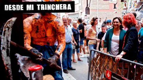 Ada Colau, en las fiestas del barrio de Gràcia El Muro