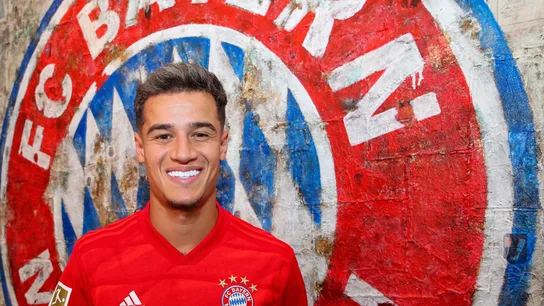 Coutinho posa con la camiseta del Bayern Coutinho posa con la camiseta del Bayern