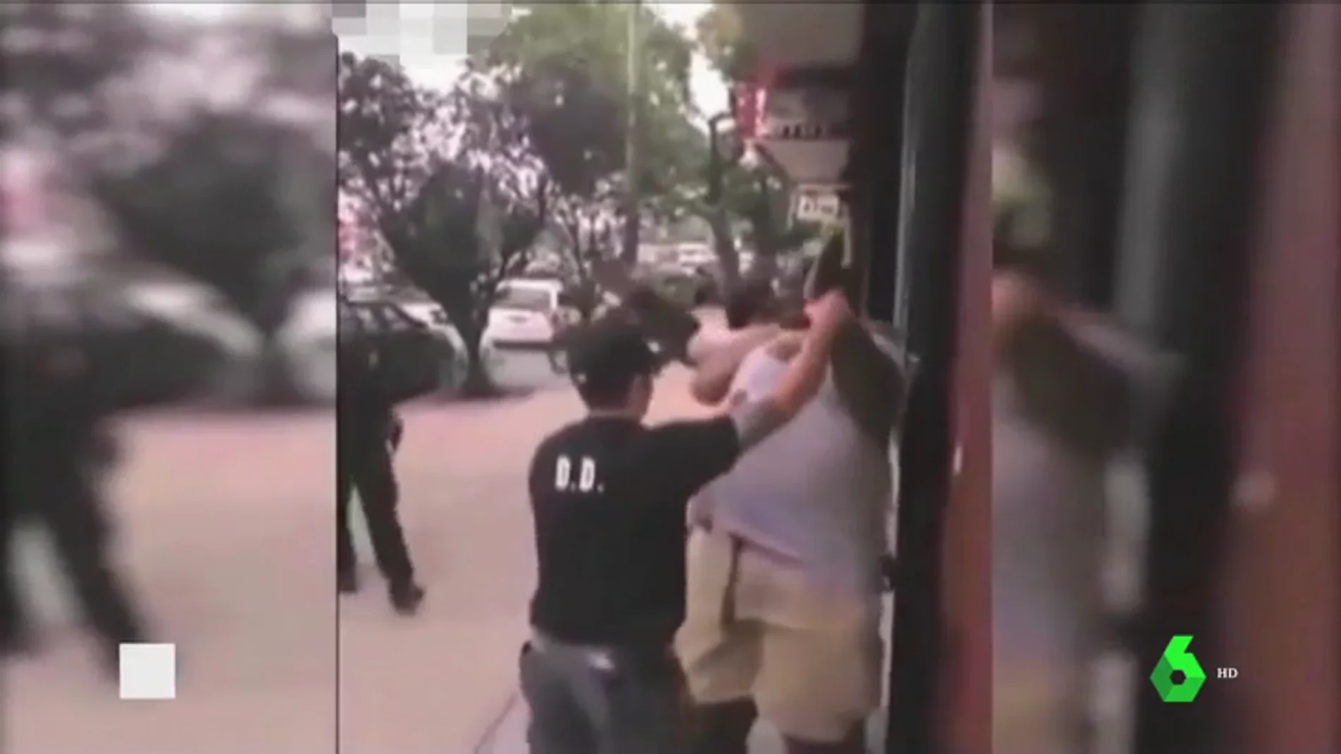 Detenido el policía que acabó con la vida de Eric Garner