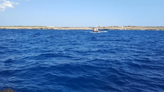 Migrantes del Open Arms tratan de llegar a Lampedusa Migrantes del Open Arms tratan de llegar a Lampedusa