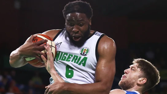 Ike Diogu, con la selección nigeriana de baloncesto Ike Diogu, con la selección nigeriana de baloncesto