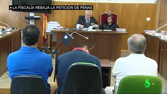 Imagen de los vendedores ambulantes y el bañista que participaron en el apuñalamiento a un policía en Huelva Imagen de los vendedores ambulantes y el bañista que participaron en el apuñalamiento a un policía en Huelva