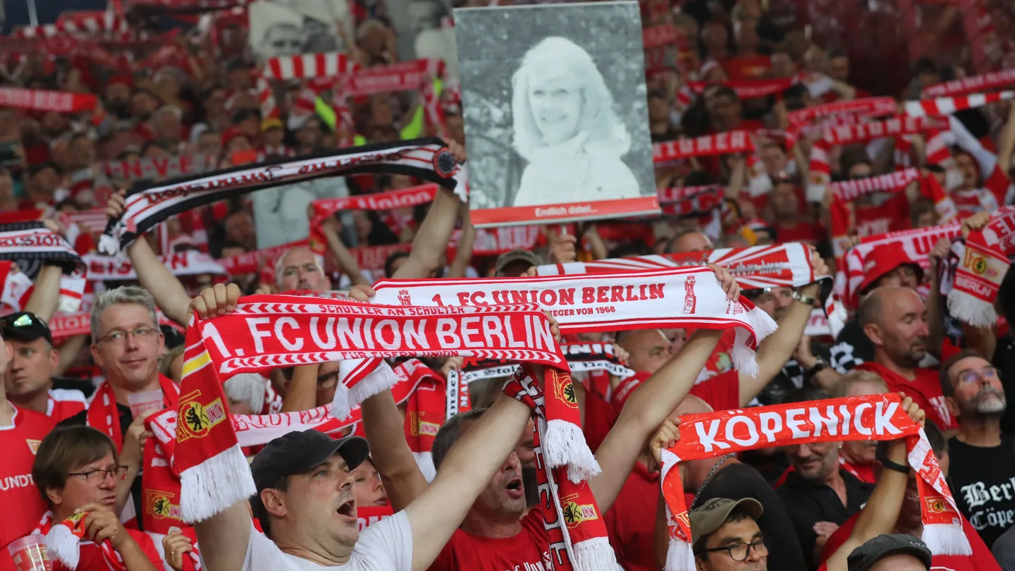 Una de las fotografías que enseñaron los aficionados del Unión Berlín Una de las fotografías que enseñaron los aficionados del Unión Berlín