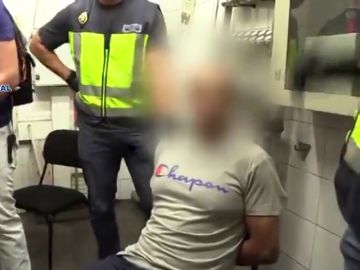 El detenido por grabar por debajo de la falda de 555 mujeres El detenido por grabar por debajo de la falda de 555 mujeres