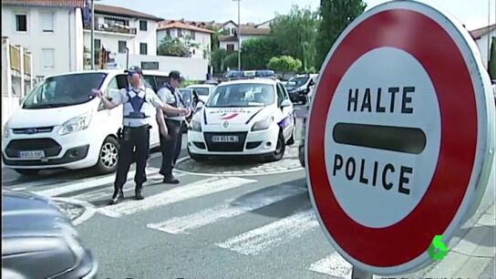 Imagen de los controles de Polic&iacute;a entre Francia y Espa&ntilde;a por la cumbre G7