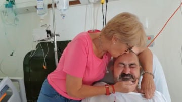 Araceli Esteban y Jesús García en el hospital de Punta Cana