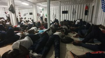 Situación de emergencia en el 'Ocean Viking', con 356 migrantes a bordo