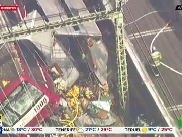 Un camión choca brutalmente contra un tren dejando más de 30 heridos en Japón Un camión choca brutalmente contra un tren dejando más de 30 heridos en Japón