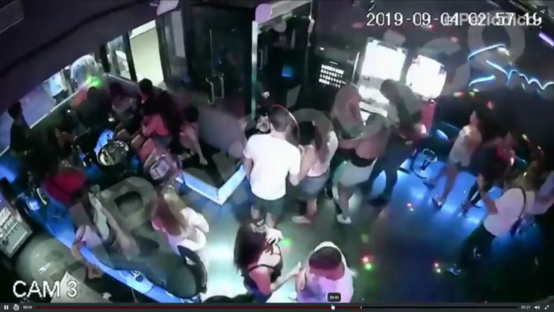 Las imágenes del apuñalamiento mortal en una discoteca del Puerto Olímpico de Barcelona