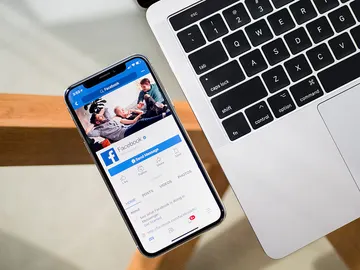 Un iPhone con Facebook Un iPhone con Facebook