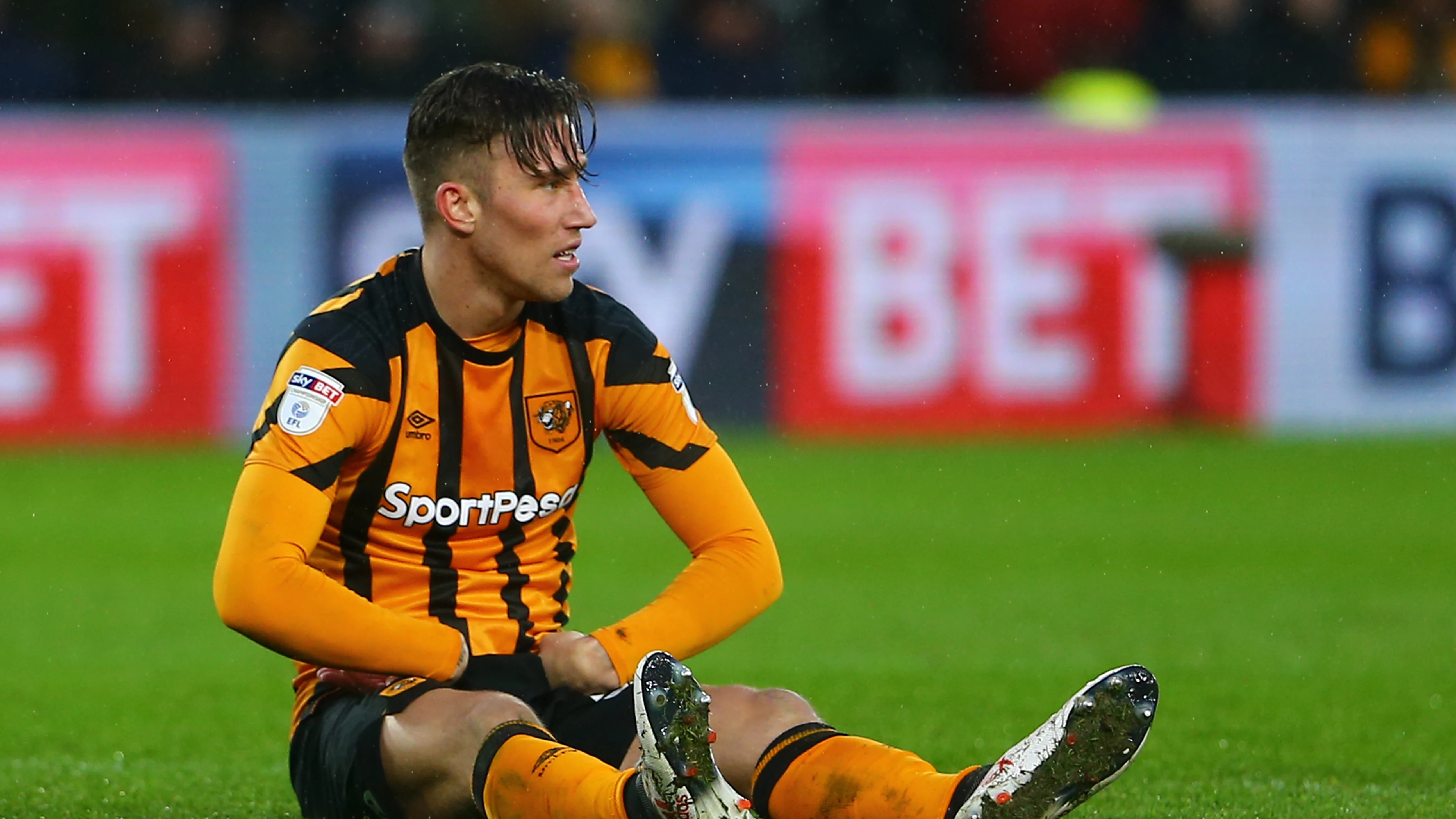 Angus MacDonald, con el Hull City