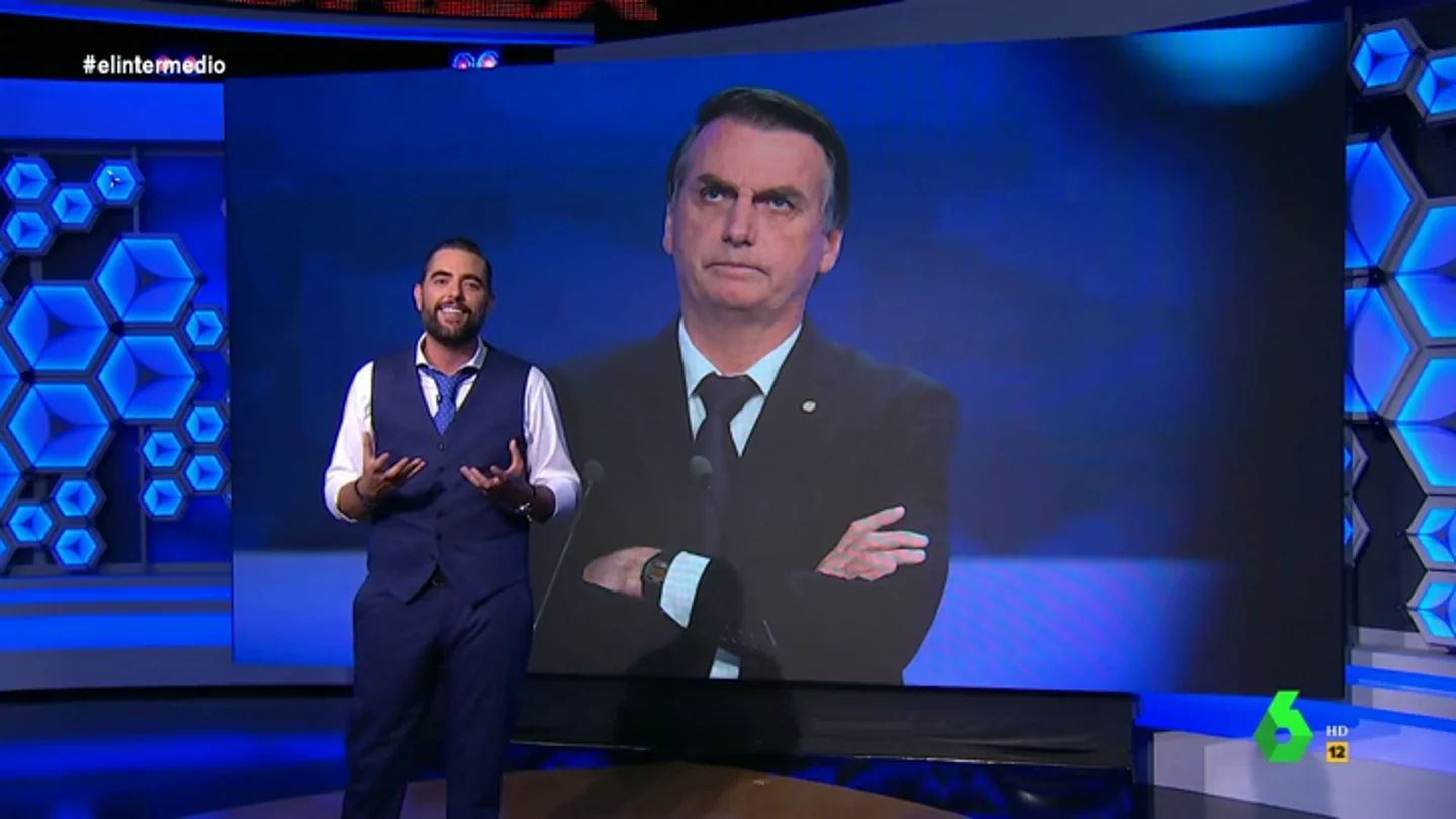 Dani Mateo critica el respaldo de Bolsonaro a Pinochet: "Además de homófobo, racista y machista, también es 'pinochlieber'" Dani Mateo critica el respaldo de Bolsonaro a Pinochet: "Además de homófobo, racista y machista, también es 'pinochlieber'"