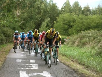El pelotón de la Vuelta, en la etapa 12 El pelotón de la Vuelta, en la etapa 12