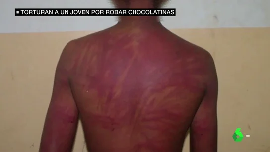 Latigazos y amenazas de muerte: graban la brutal tortura a un menor por robar chocolatinas Latigazos y amenazas de muerte: graban la brutal tortura a un menor por robar chocolatinas