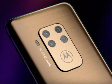 Motorola One Zoom Motorola One Zoom