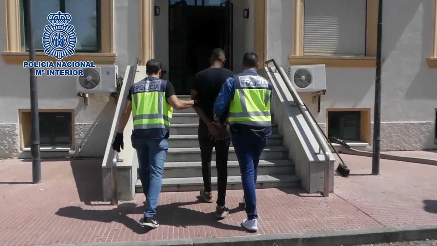 El joven detenido por atacar a varios menores El joven detenido por atacar a varios menores