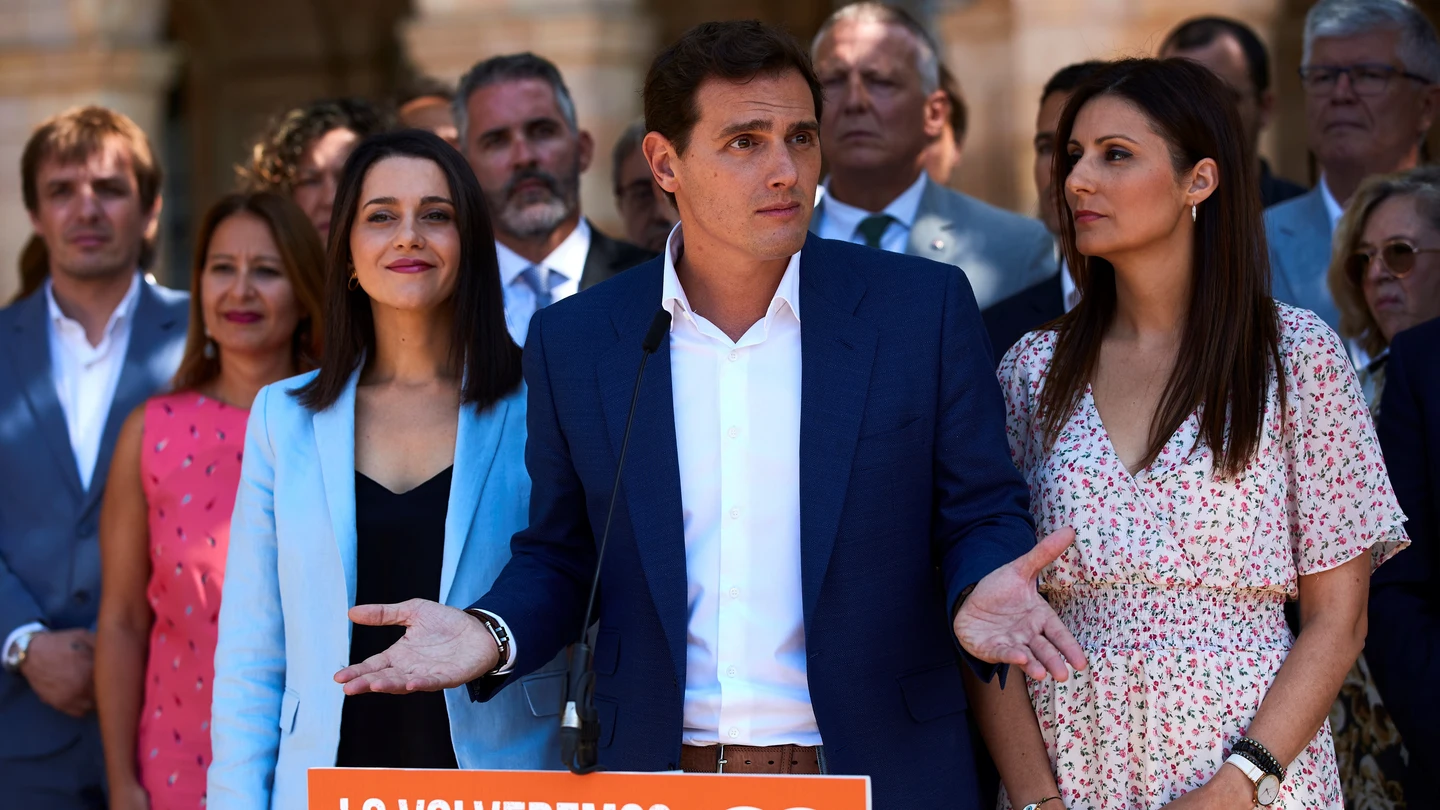 El presidente de Ciudadanos en el exterior del Parlament de Catalunya El presidente de Ciudadanos en el exterior del Parlament de Catalunya