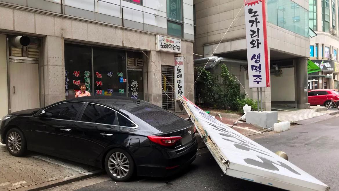 Daños a causa del tifón Lingling en Corea del Sur