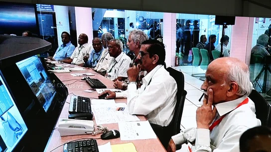 Una captura de televisión de la Organización de Investigación Espacial de la India (ISRO) tras perder contacto con el módulo espacial indio Chandrayaan-2 Una captura de televisión de la Organización de Investigación Espacial de la India (ISRO) tras perder contacto con el módulo espacial indio Chandrayaan-2