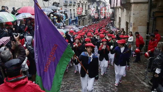 Mujeres en el Alarde de Hondarribia Mujeres en el Alarde de Hondarribia