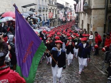 Mujeres en el Alarde de Hondarribia Mujeres en el Alarde de Hondarribia