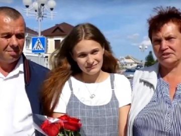 Yulia Moiséyenko se reencuentra con sus padres 20 años después Yulia Moiséyenko se reencuentra con sus padres 20 años después
