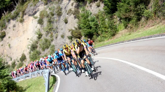El pelotón de la Vuelta a España, durante la etapa 16 El pelotón de la Vuelta a España, durante la etapa 16
