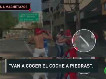 Brutal batalla campal entre los ultras de Medellín y Nacional en la previa del clásico de Medellín Brutal batalla campal entre los ultras de Medellín y Nacional en la previa del clásico de Medellín