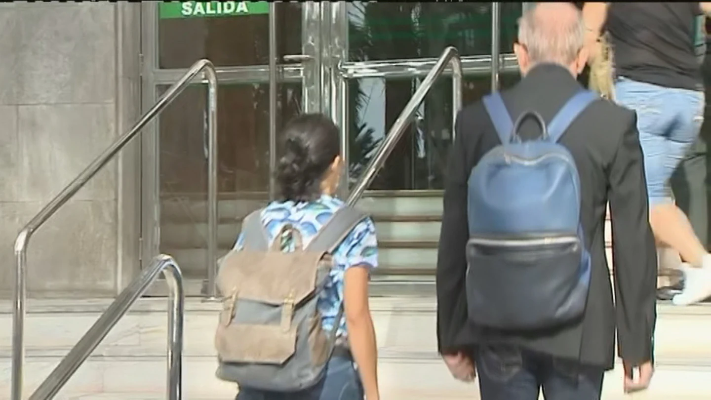 Llegada de la madre de Gabriel Cruz al juicio Llegada de la madre de Gabriel Cruz al juicio