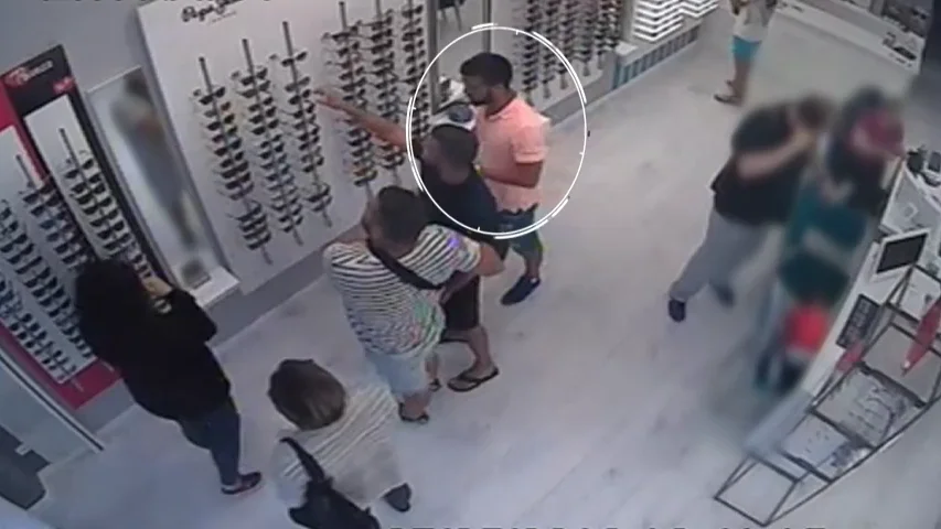 El vídeo del robo de tres miembros de 'La Manada' en un óptica de San Sebastián