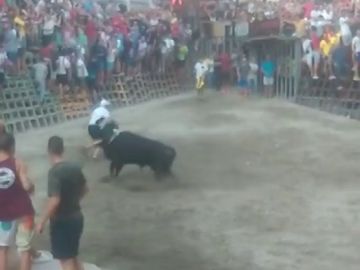 Dos heridos en la primera jornada taurina de Segorbe, uno de ellos grave Dos heridos en la primera jornada taurina de Segorbe, uno de ellos grave