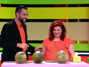 Encarni, 'la reina del unboxing' llega al plató para demostrarnos su habilidad catando melones Encarni, 'la reina del unboxing' llega al plató para demostrarnos su habilidad catando melones