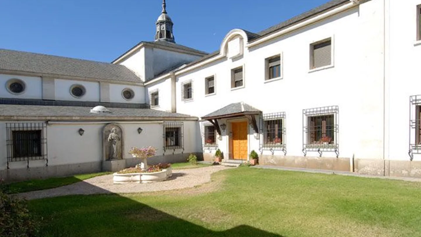 Imagen de la Iglesia de las Esclavas en La Moraleja Imagen de la Iglesia de las Esclavas en La Moraleja