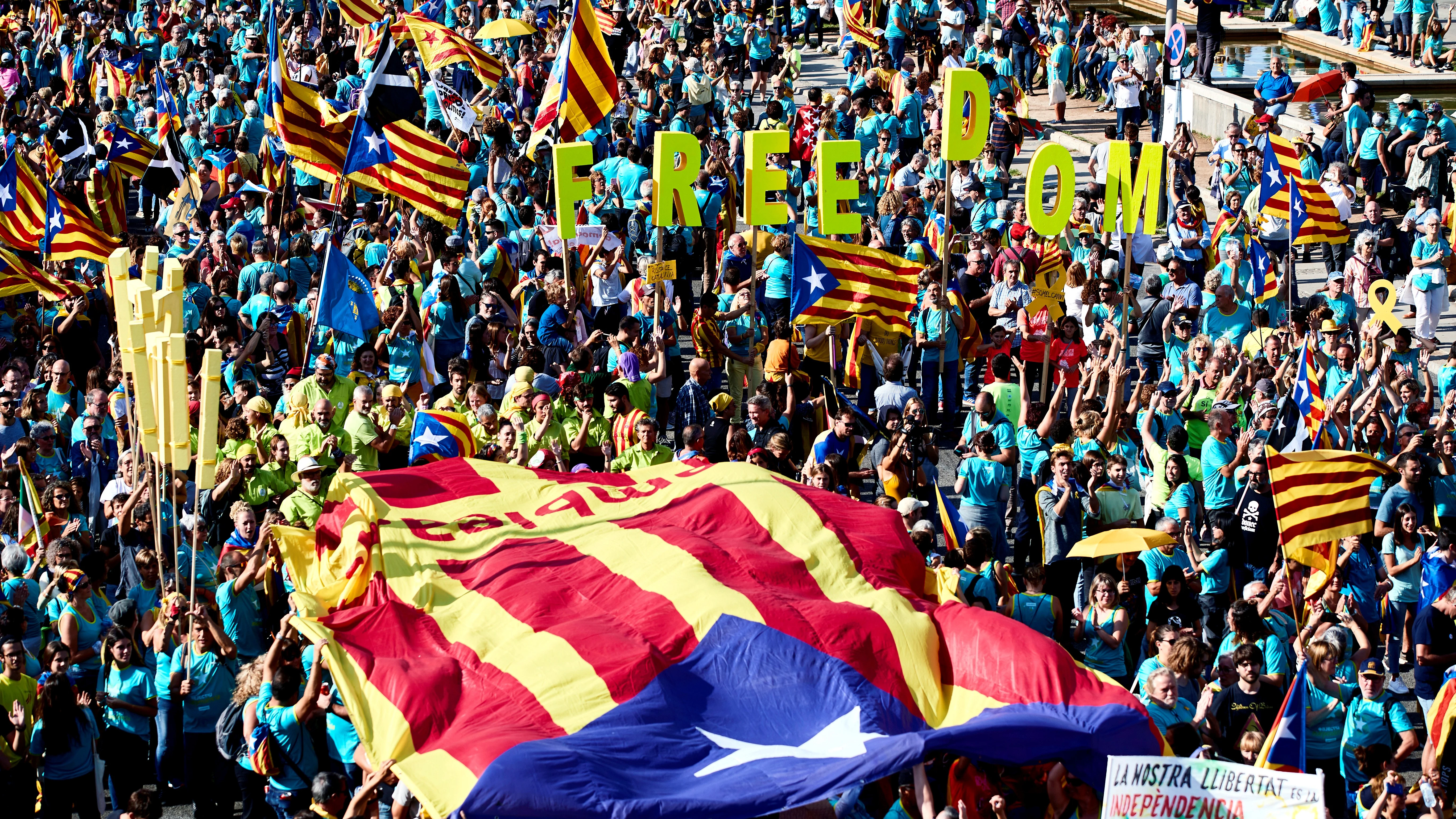 Miles de personas se concentranen Barcelona durante la manifestación independentista